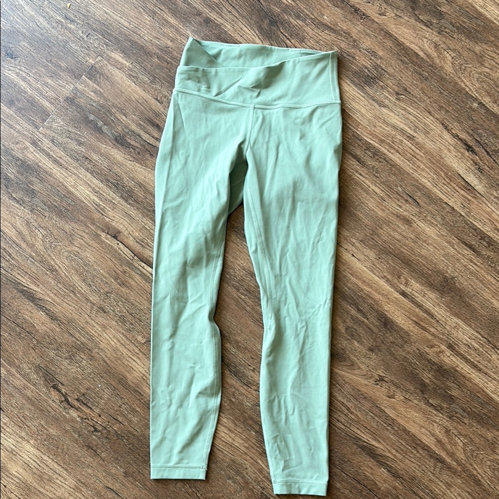 Lululemon cross waist align 25”